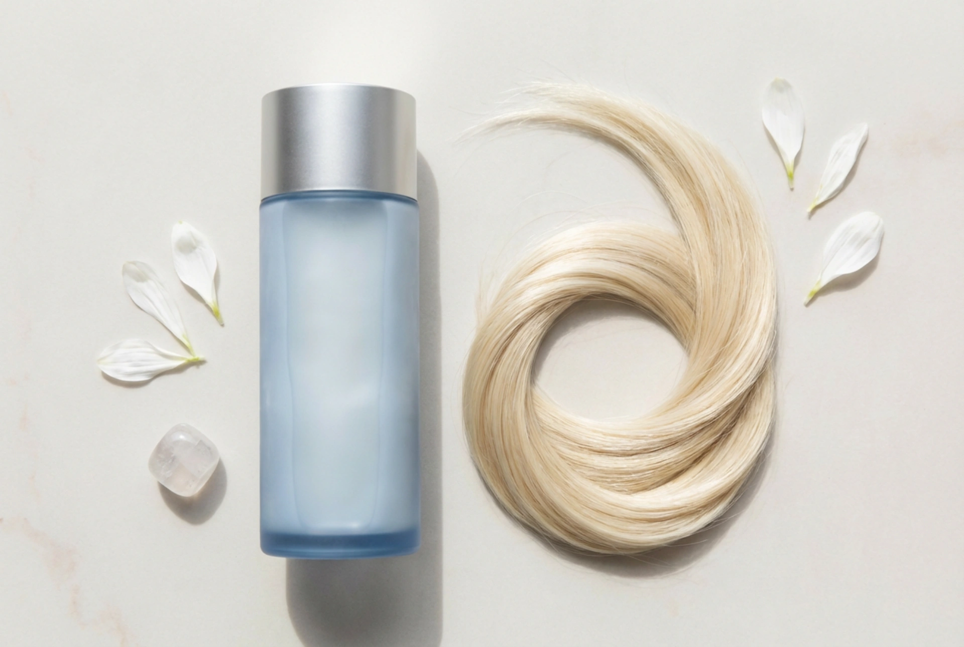 Spülung für blondes Haar: Farbschutz und Geschmeidigkeit ohne Gelbstich