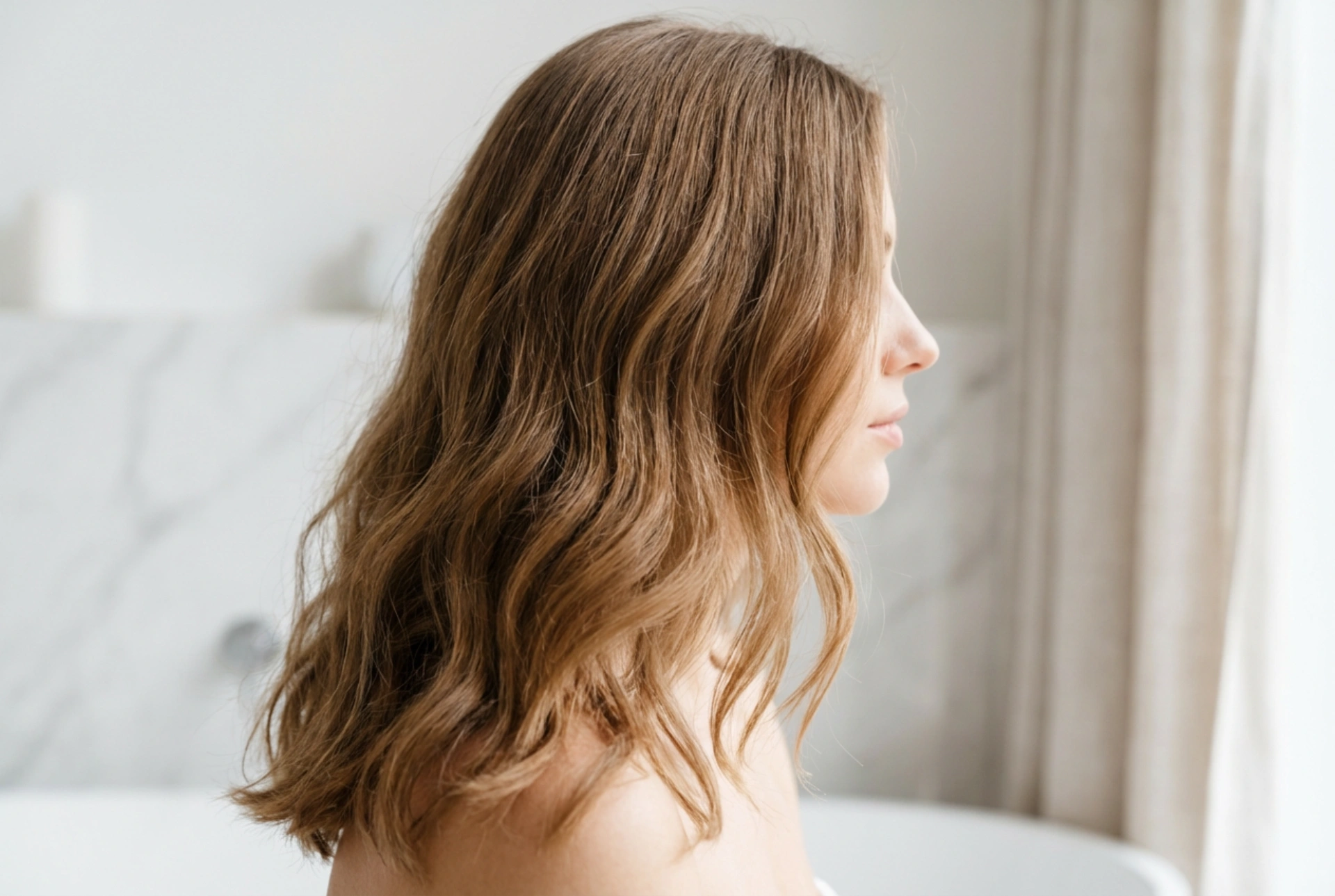 Styling für welliges Haar: Wellen definieren ohne Frizz und Beschweren