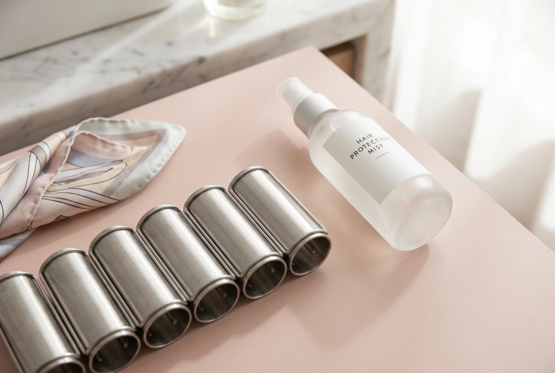 Metall-Lockenwickler: Wann sie sich lohnen und wie man das Haar schützt