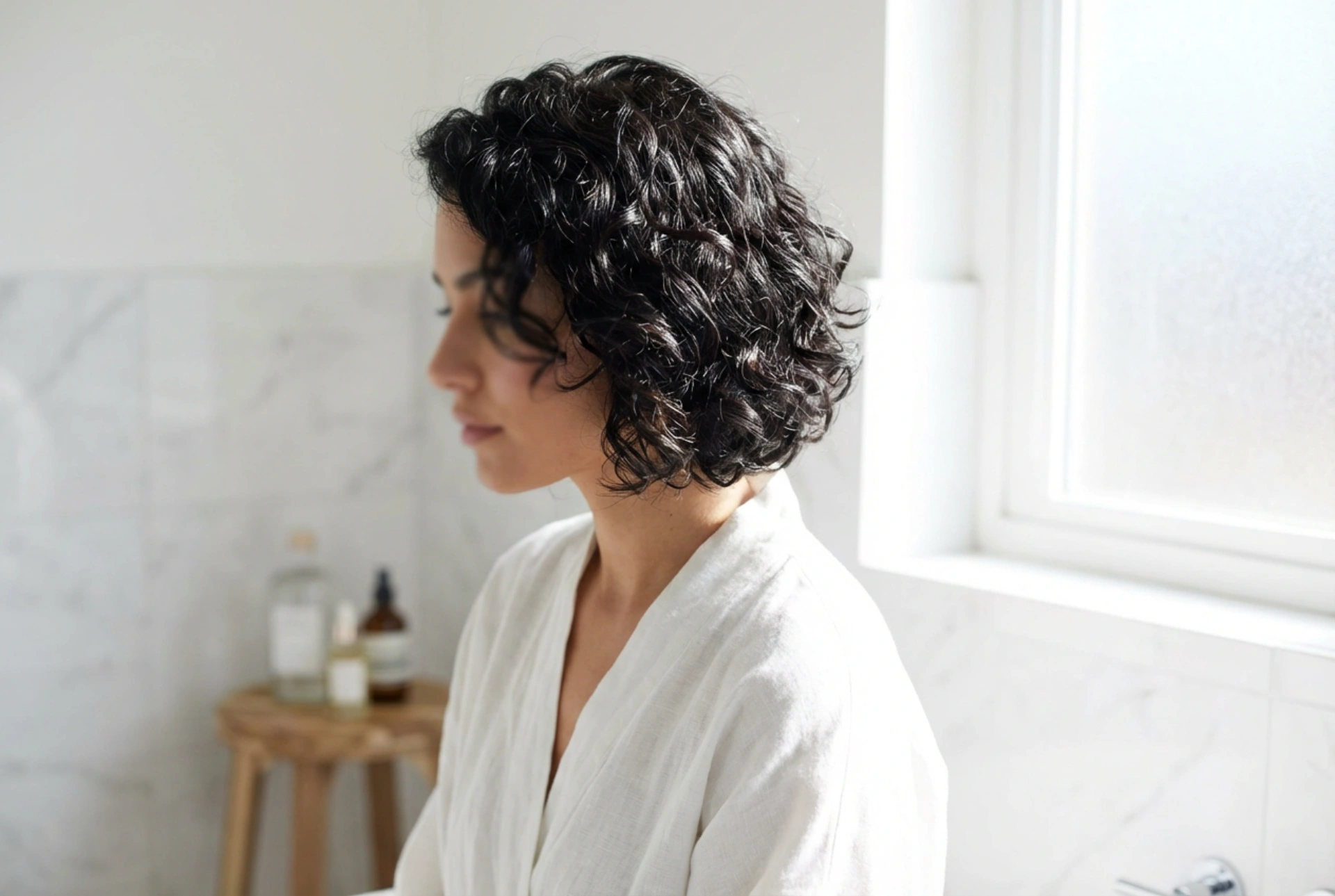 Locken bei kurzem Haar: Schnelle Wege für einen Effekt wie vom Friseur