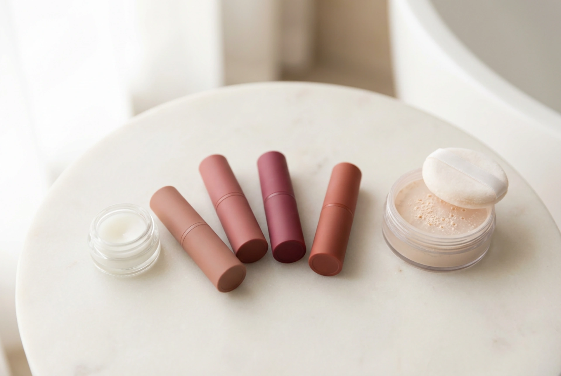 Matte Lippenstifte: Vorbereitung, Anwendung und Haltbarkeit